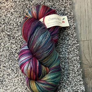 Cherry Tree Hill 484 yards supersock yarn